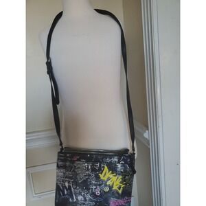 DKNY BRYANT PARK TZ Graffiti Double Zip Crossbody Bag Black MSRP $148 NWT